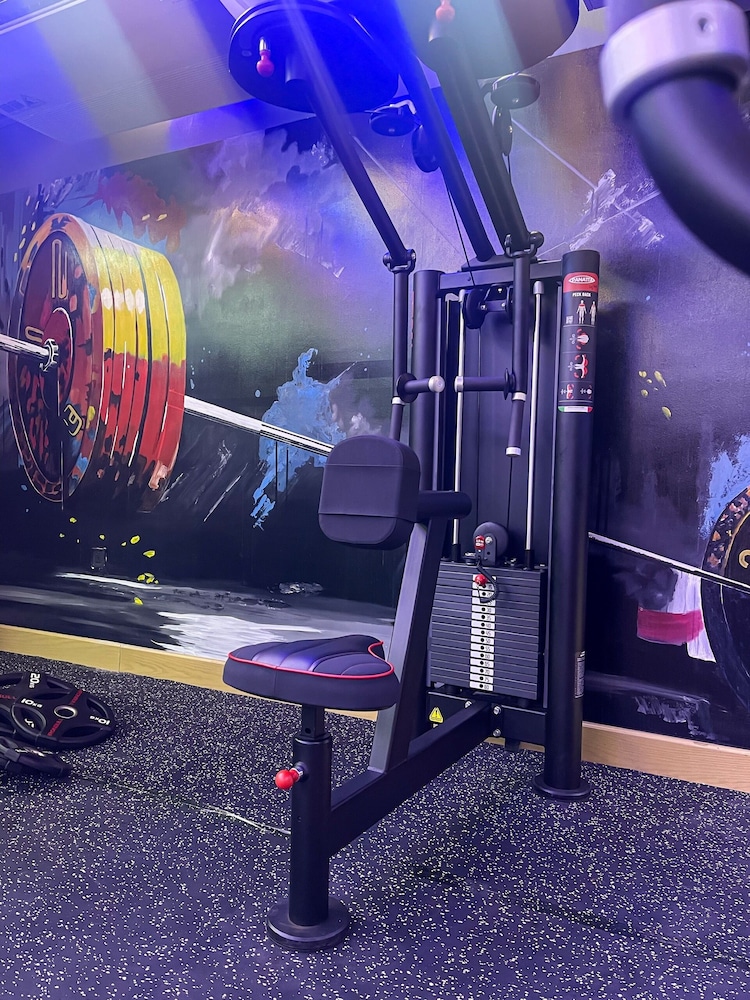 cat ba paradise hotel sky bar and massage