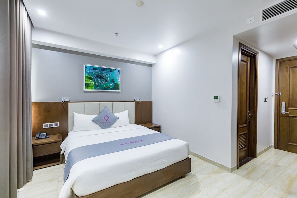 cat ba paradise hotel sky bar and massage