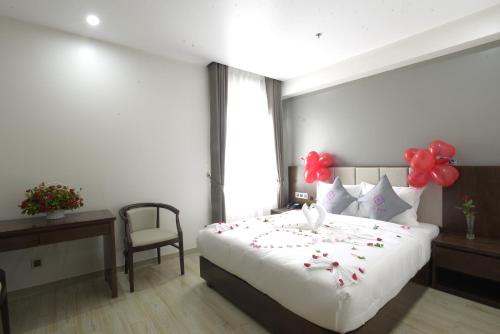 cat ba paradise hotel sky bar and massage