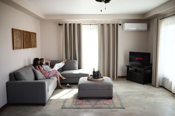 sarab hotel