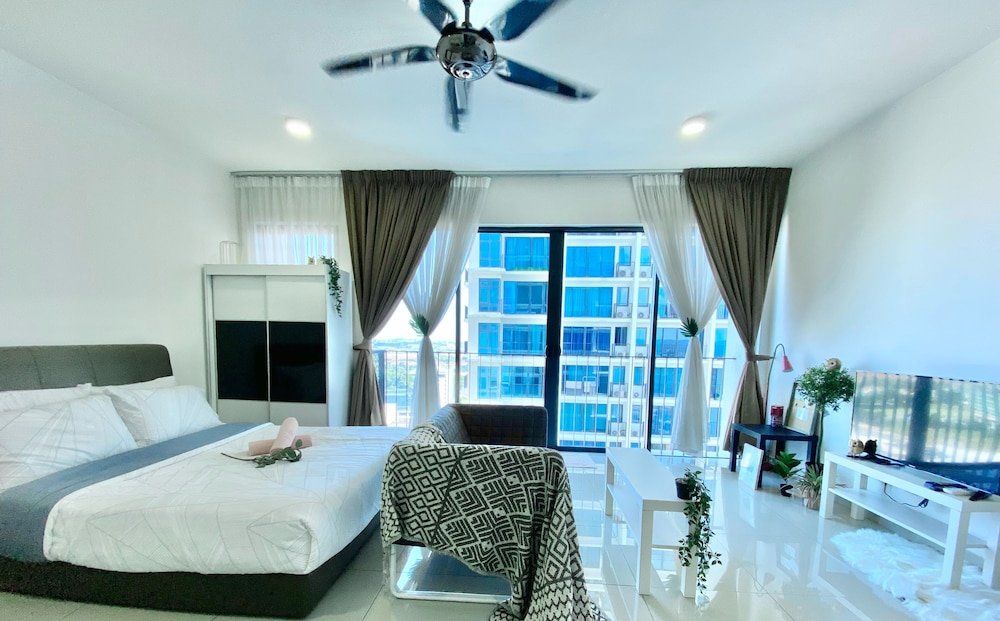 suite trefoil setia city shah alam