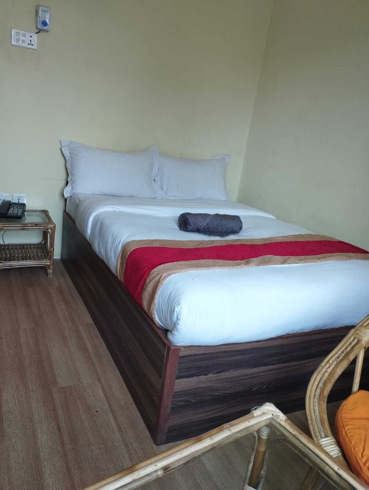 hotel thousand