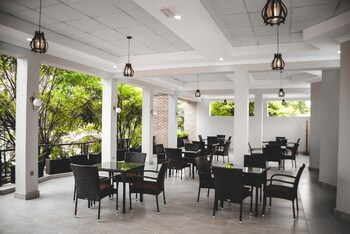 dereva hotel rwamagana ltd