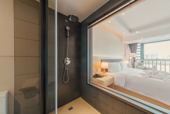 white swan guest house meizhou