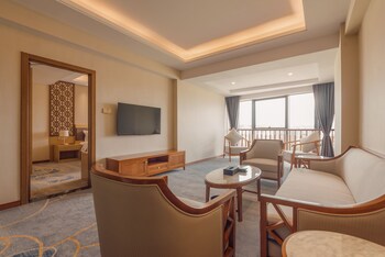 white swan guest house meizhou