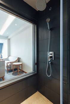 white swan guest house meizhou
