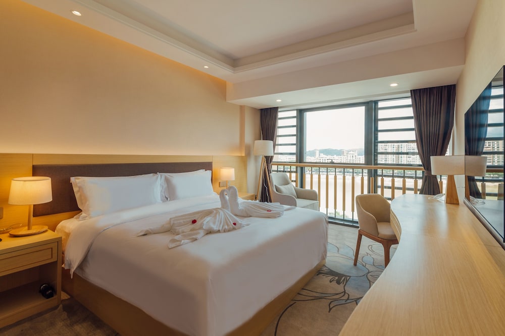 white swan guest house meizhou