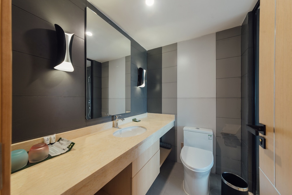 white swan guest house meizhou