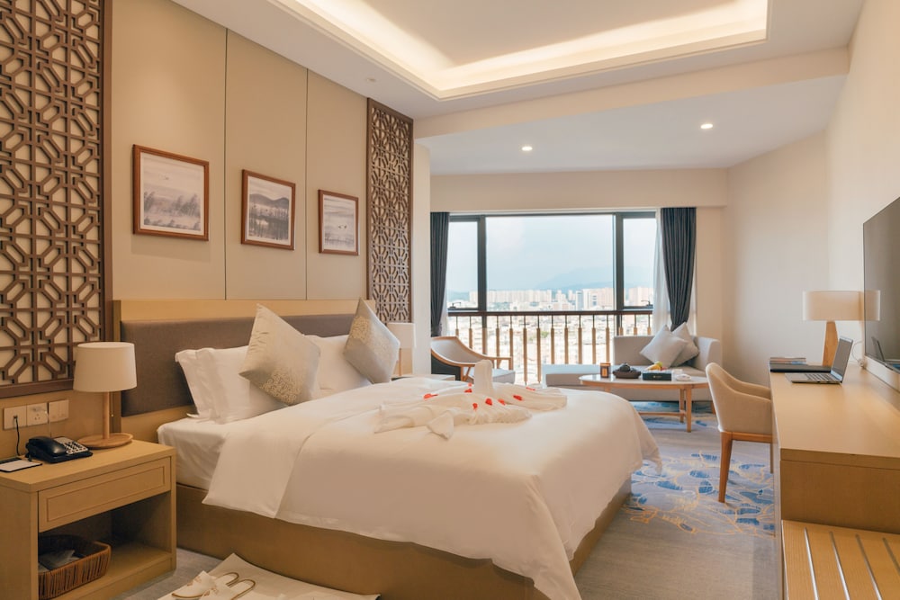 white swan guest house meizhou