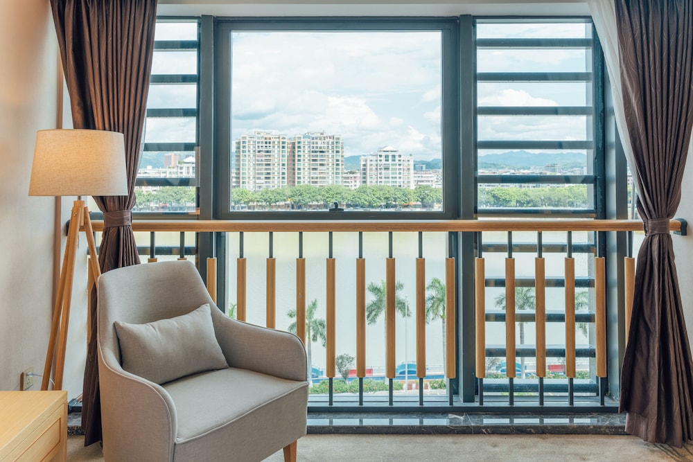 white swan guest house meizhou