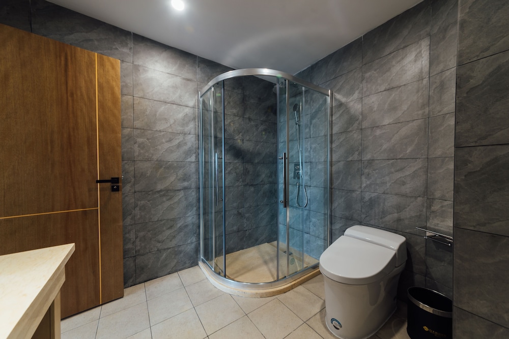 white swan guest house meizhou