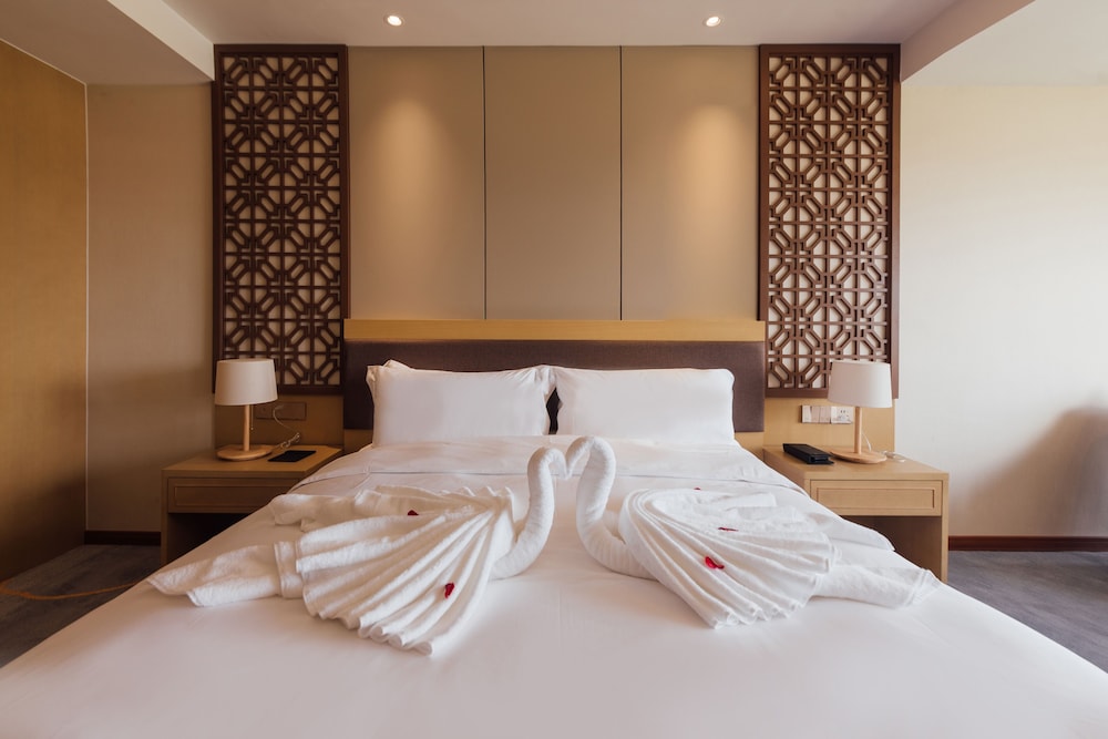 white swan guest house meizhou