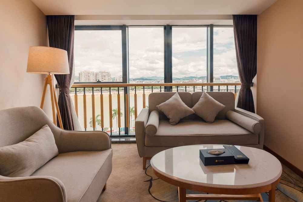 white swan guest house meizhou