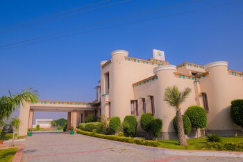 treehouse sunrise resort and caravan park