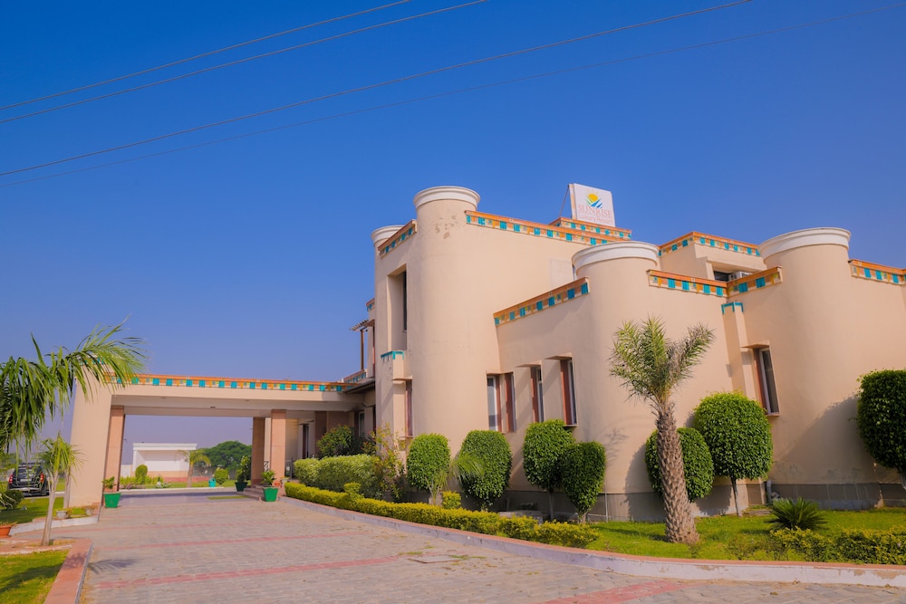 treehouse sunrise resort and caravan park