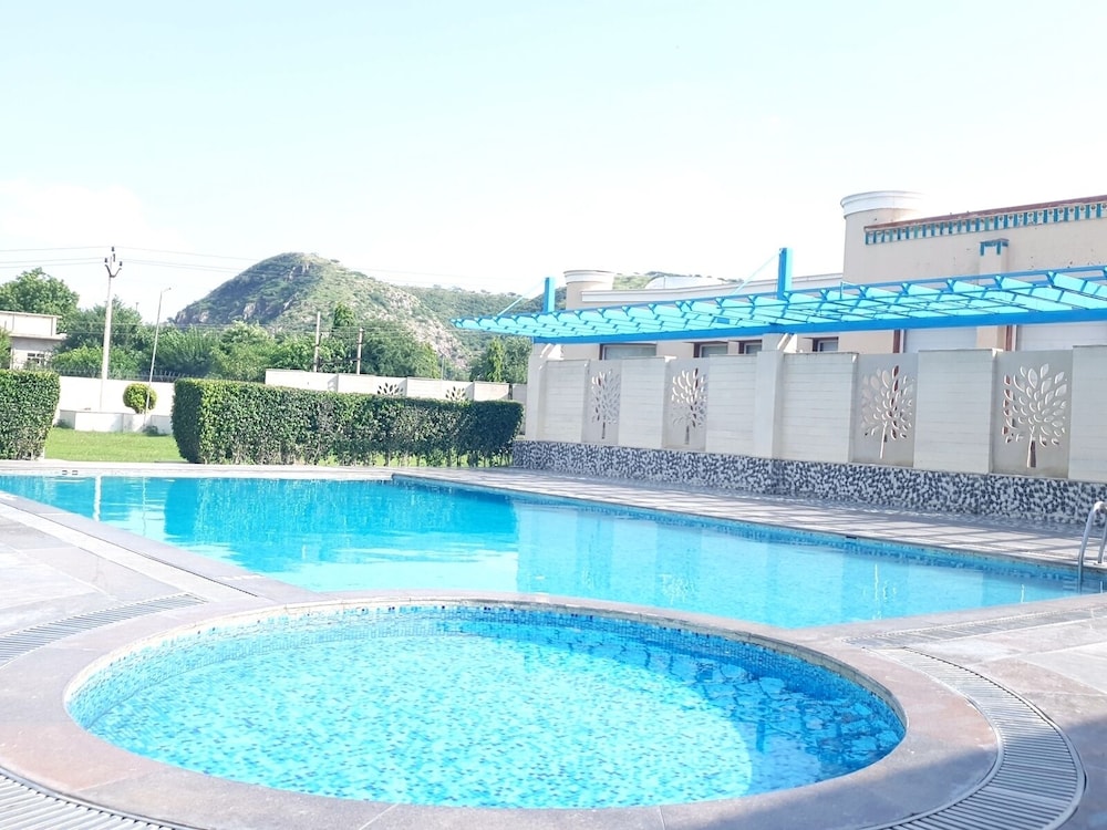 treehouse sunrise resort and caravan park