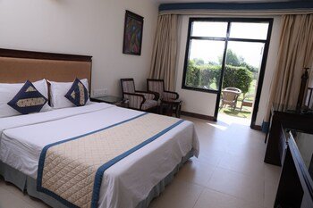 treehouse sunrise resort and caravan park