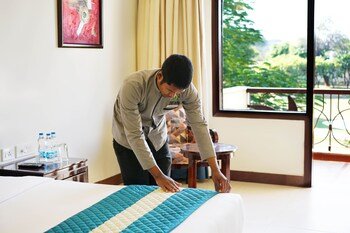 treehouse sunrise resort and caravan park