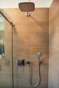 the rix studios and suites
