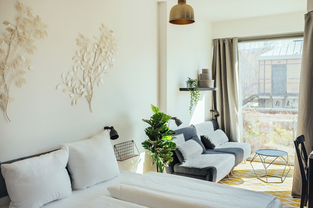 the rix studios and suites