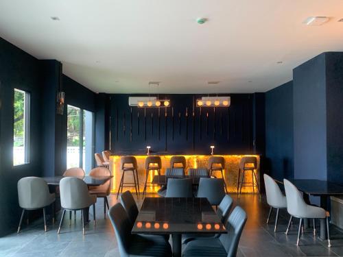 double j hotel