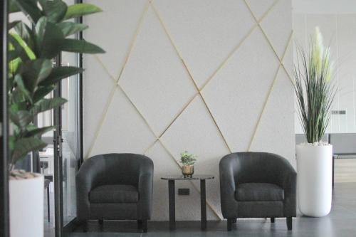 double j hotel