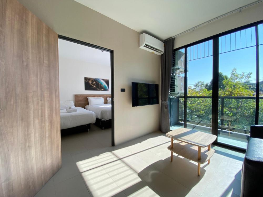 double j hotel