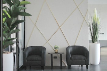 double j hotel