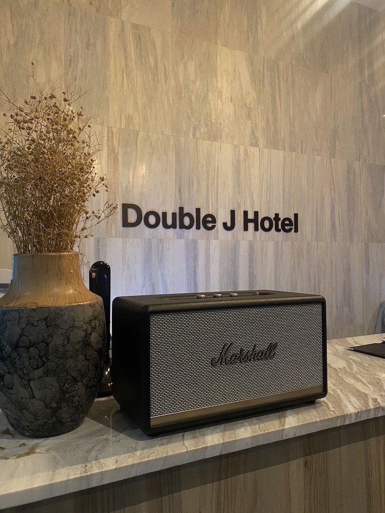 double j hotel