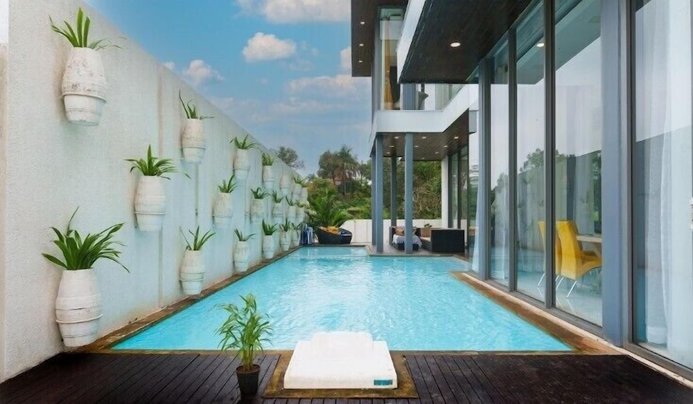 ama stays and trails villa seven lonavala