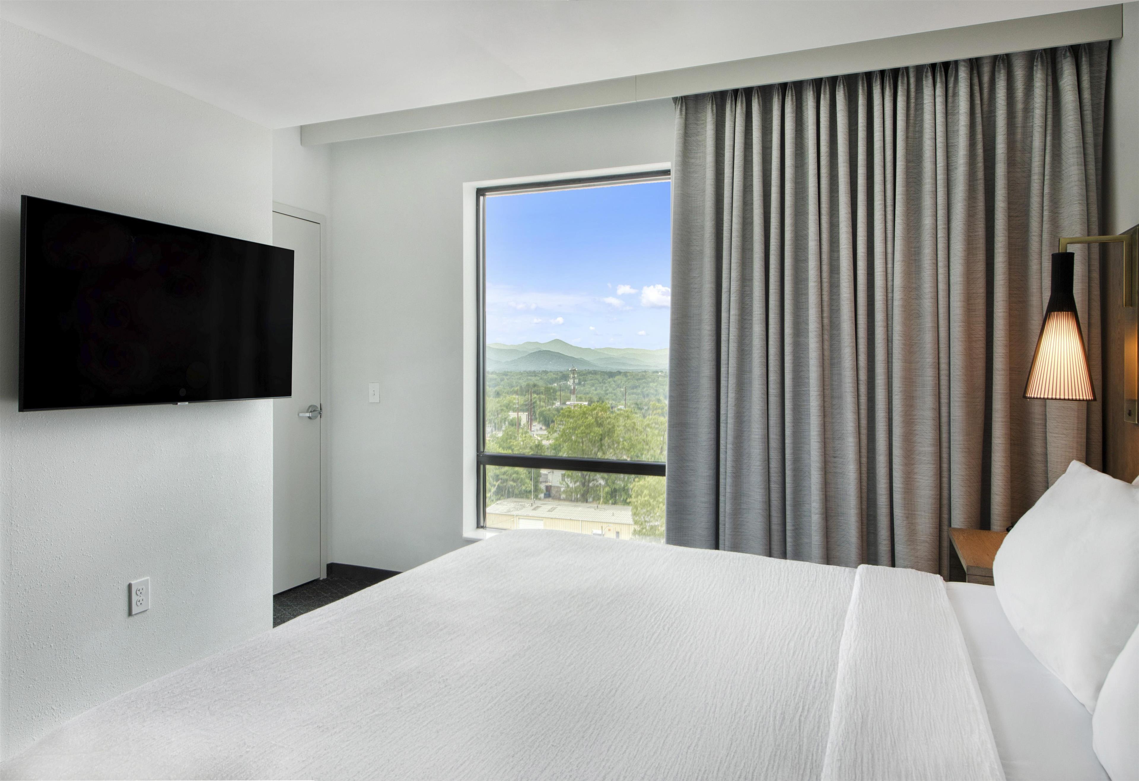 embassy suites by hilton asheville downtown