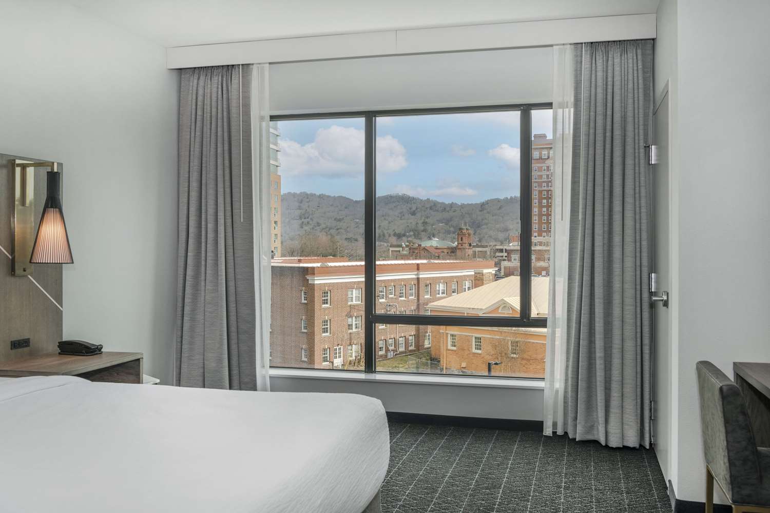 embassy suites by hilton asheville downtown