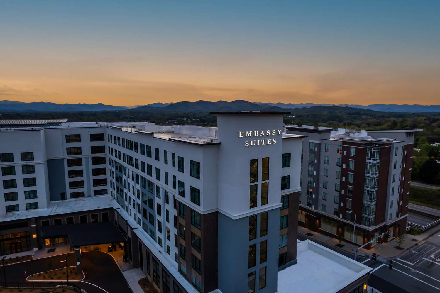embassy suites by hilton asheville downtown
