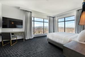 embassy suites by hilton asheville downtown