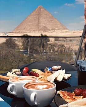 Shadow Pyramids View Inn,Giza>>Cairo,4 star