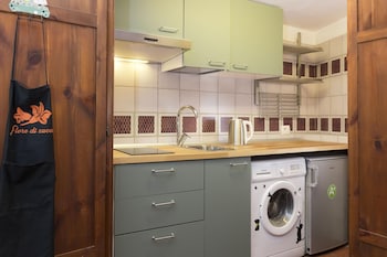 diana in roma with 1 bedrooms and 1 bathrooms