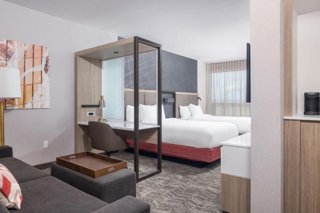 springhill suites tucson at the bridges