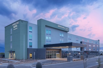 springhill suites tucson at the bridges