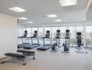 springhill suites tucson at the bridges