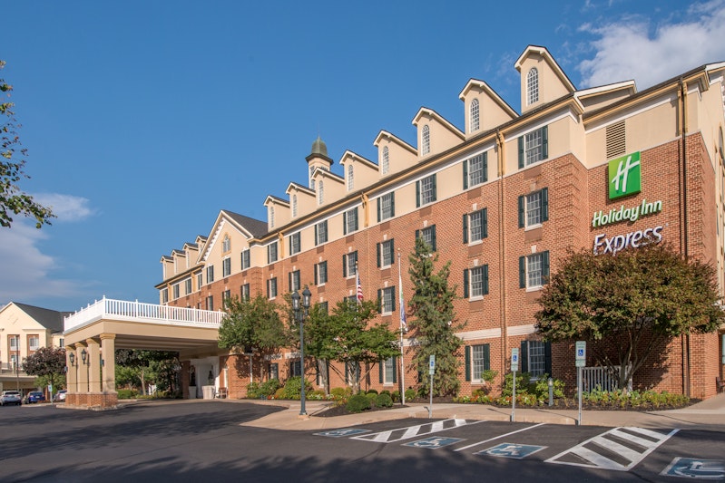holiday inn express state college at williamsburg square by ihg
