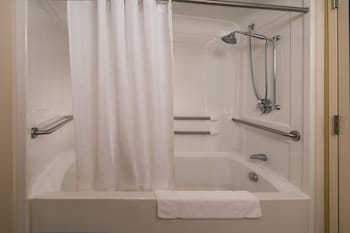 holiday inn express state college at williamsburg square by ihg