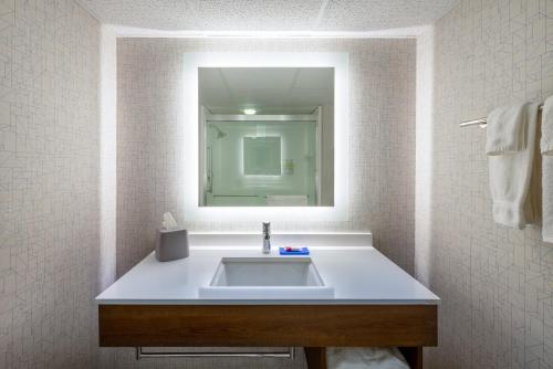 holiday inn express state college at williamsburg square by ihg