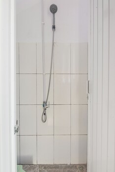 spot on 92000 3m kost dan homestay