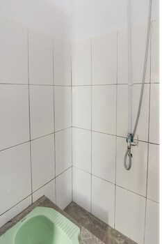 spot on 92000 3m kost dan homestay