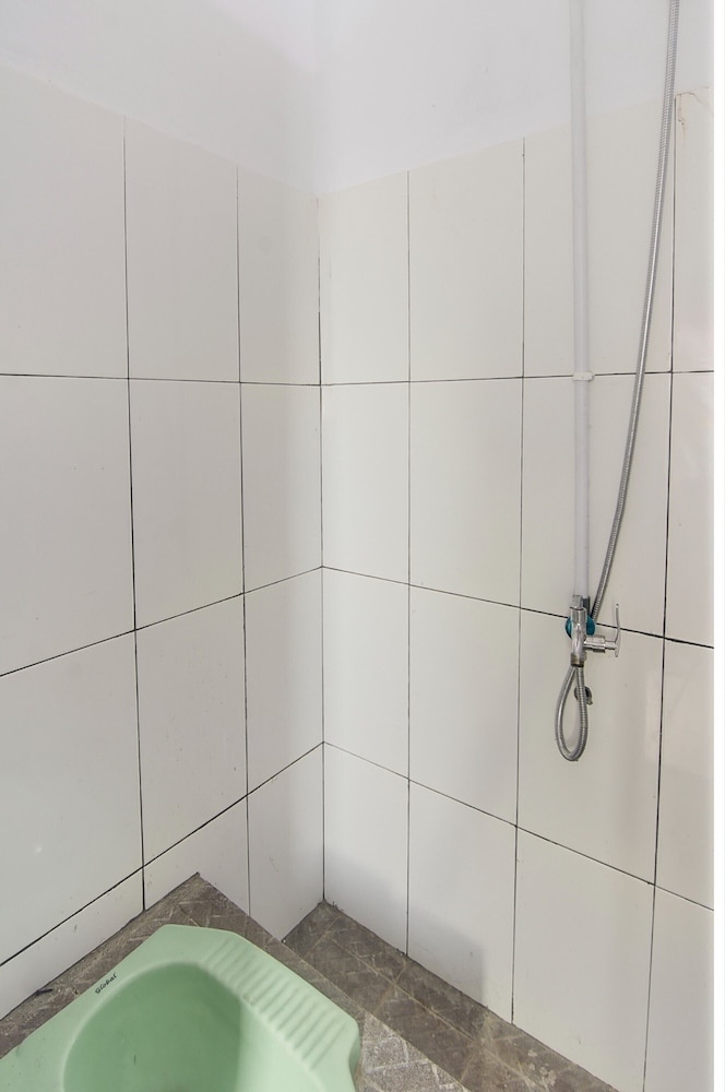 spot on 92000 3m kost dan homestay