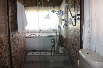 pousada groms village