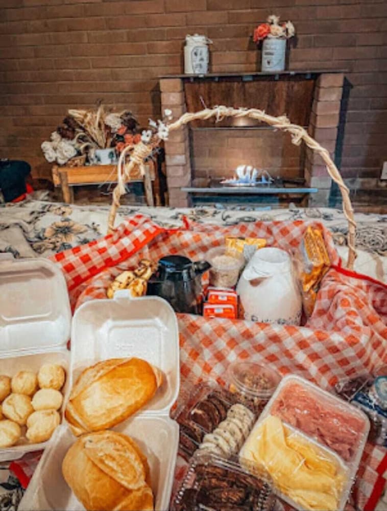 pousada groms village