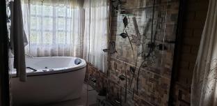 pousada groms village