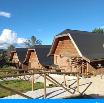 pousada groms village