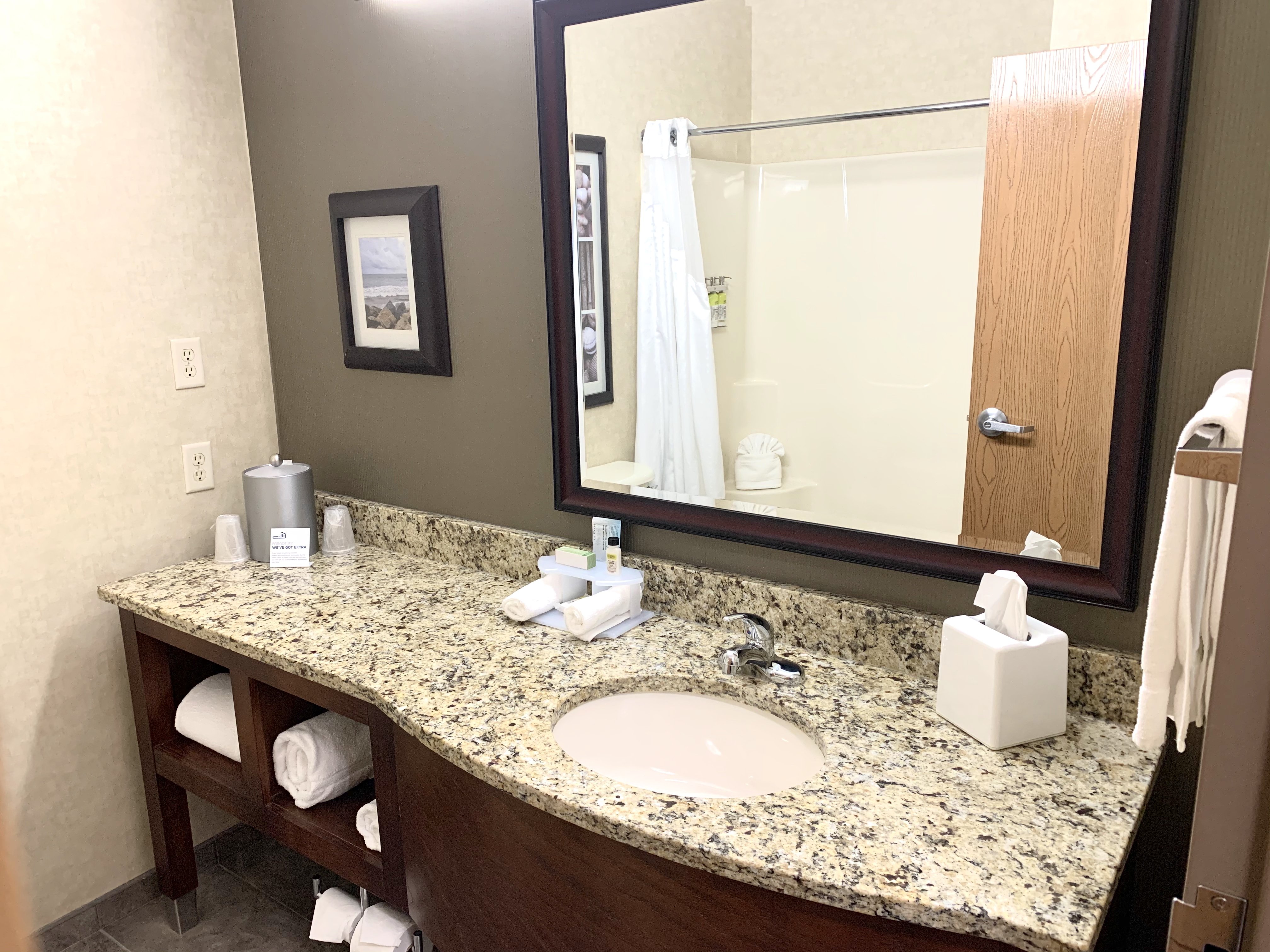 holiday inn express holland by ihg